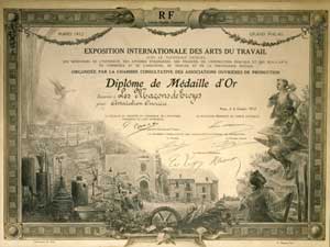 Monte des tuiles par la grande chelle